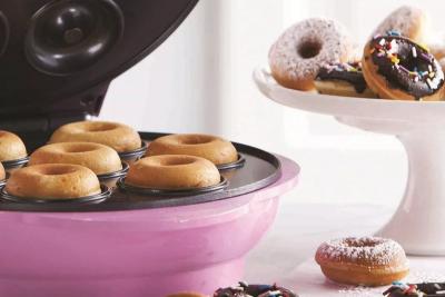 Why a Mini Donut Maker Makes the Perfect Christmas Gift for Bakers