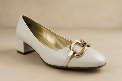 Your Ultimate Guide to Breaking in Your New Women's Leather Shoes